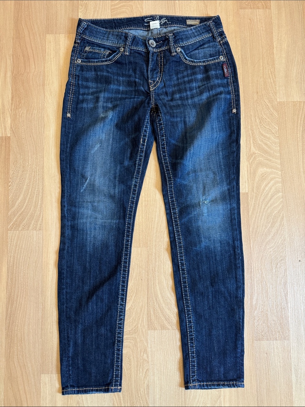 Silver Kellii Boyfriend Dark Wash Relaxed Skinny Jean size 28